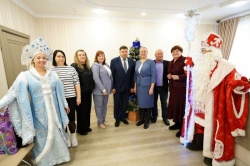 В преддверии праздника - самые важные встречи.